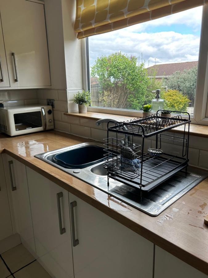 4-Bedroom Home Near Ema, Sleeps 6 Castle Donington Esterno foto